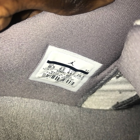 Cool gray Jordan 11 lows - Picture 8 of 8